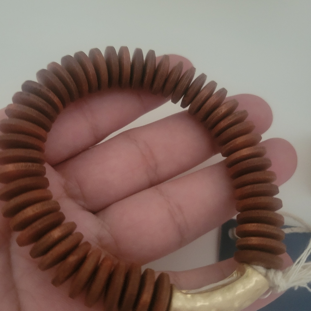 Universal thread bracelet - Picture 3 of 4